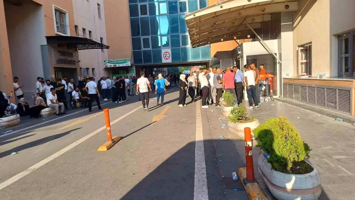 Batman'da Düğüne Giden Aile Trafik Kazasında Zarar Gördü