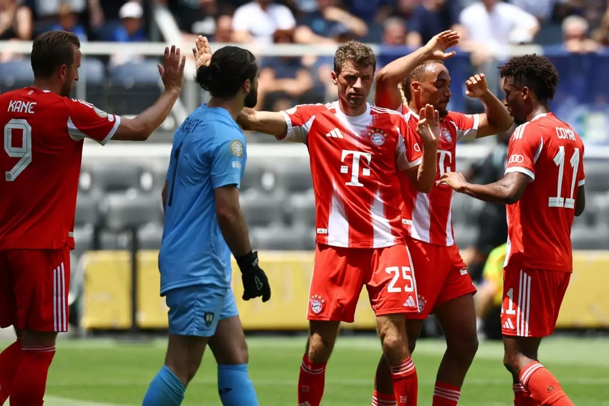 Bayern Münih Auckland'a acımadı! Tam bir deste gol