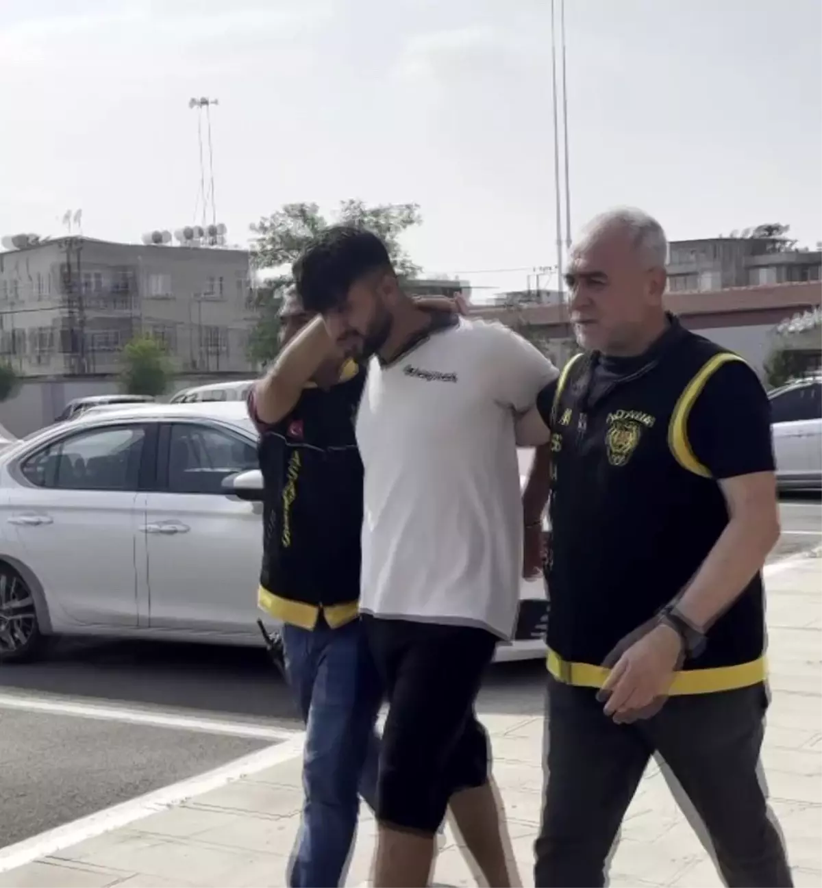 Adana'da 45 Yıl Hapis Cezası Alan Firari Hükümlü Yakalandı