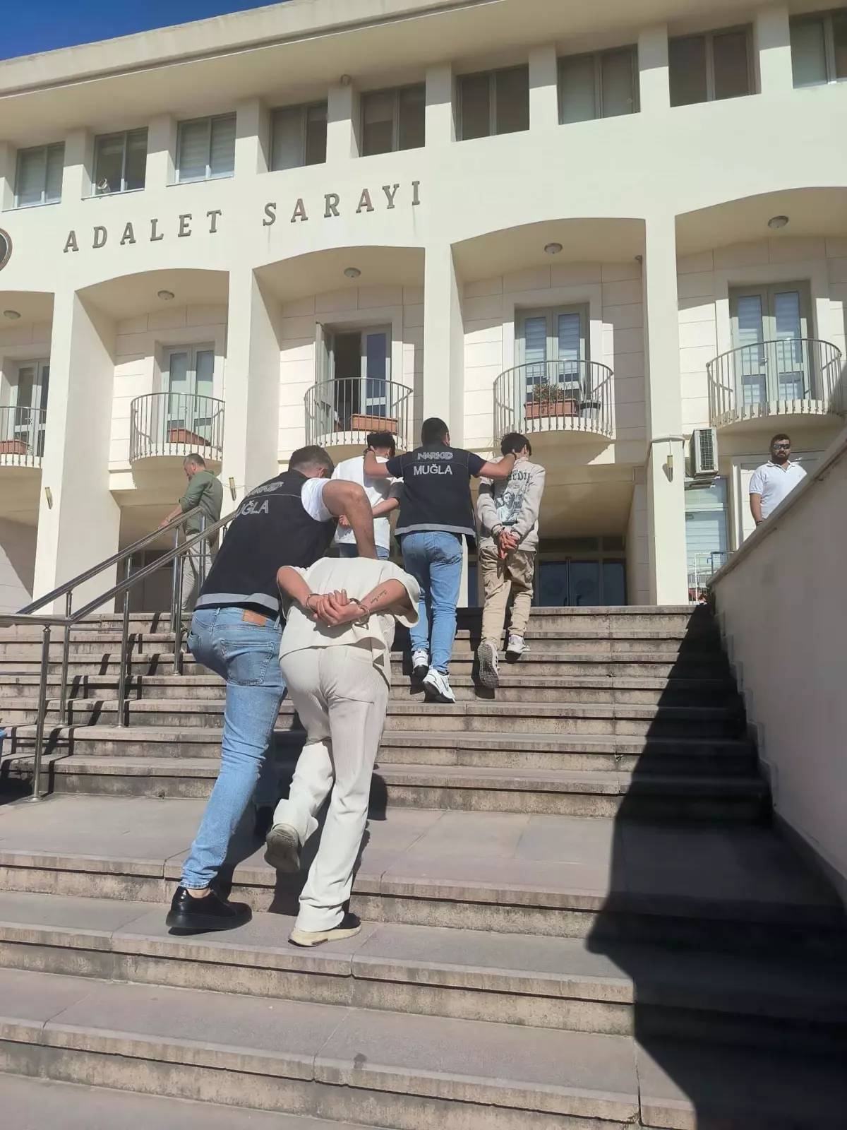 Bodrum'da Uyuşturucu Operasyonu: 1 Kilodan Fazla Skunk Ele Geçirildi