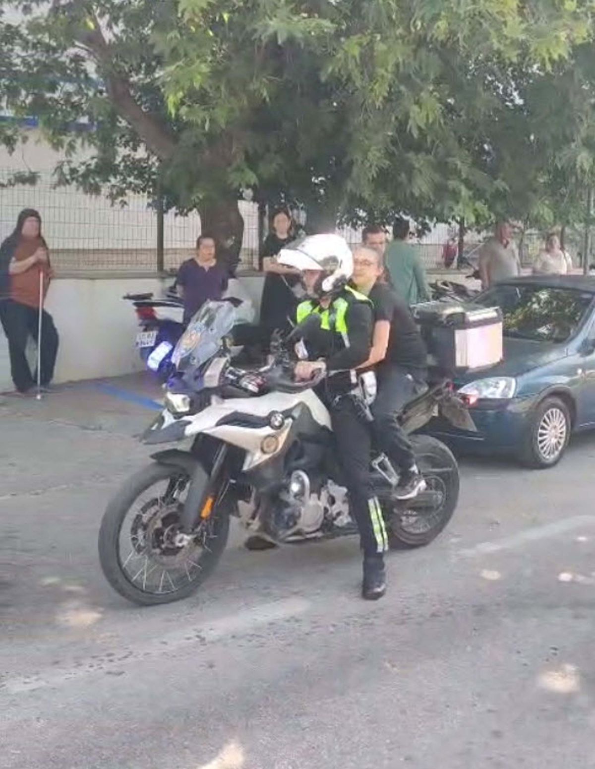 Çanakkale'de Polis, Geç Kalan LGS Öğrencilerini Sınava Yetiştirdi