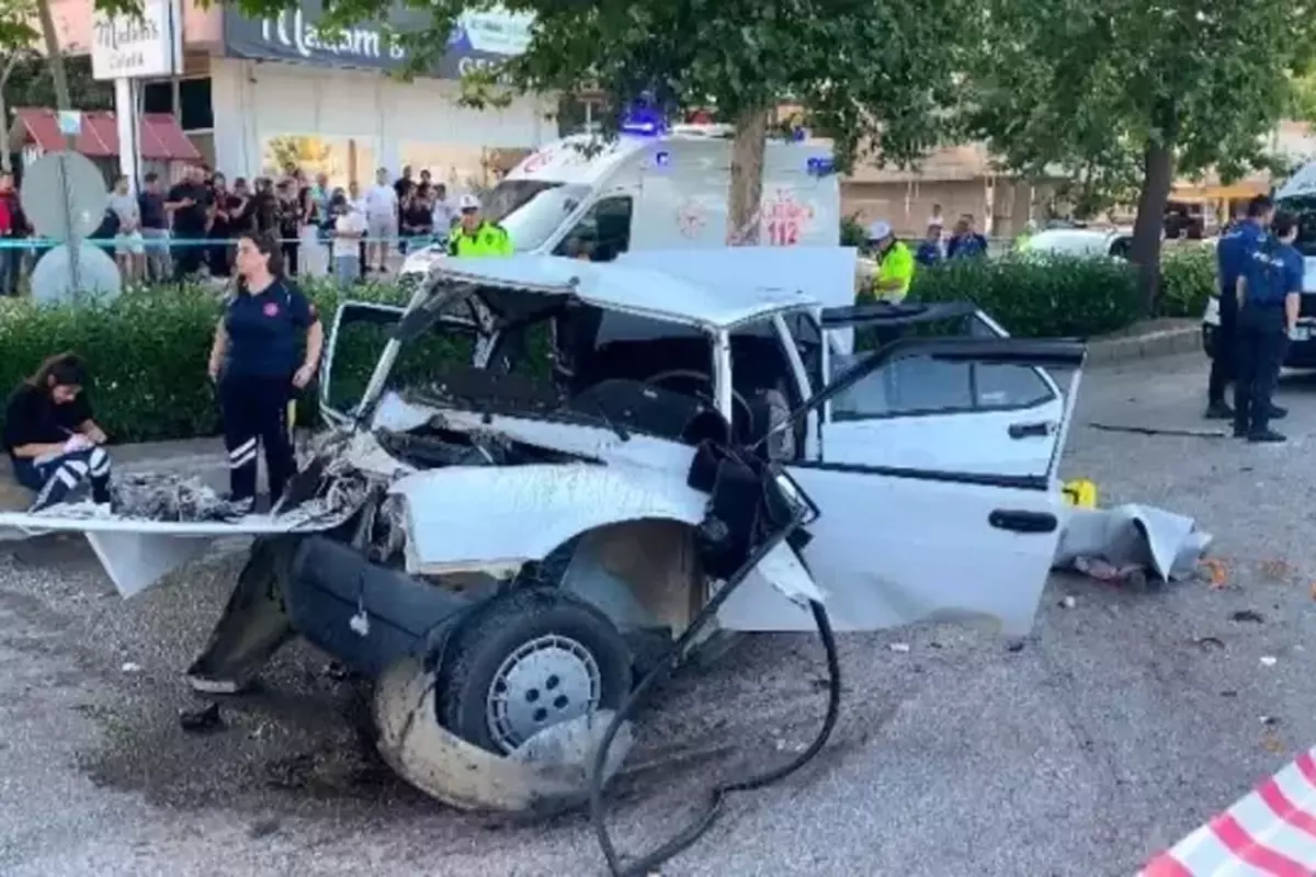 Denizli'de feci kaza! 1 kişi hayatını kaybetti, 4 yaralı var