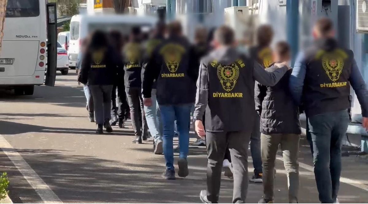 Diyarbakır'da Kapkaç Operasyonu: 12 Şüpheli Tutuklandı