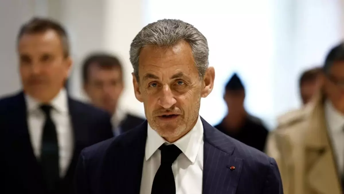 Nicolas Sarkozy'nin Onur Nişanı Geri Alındı