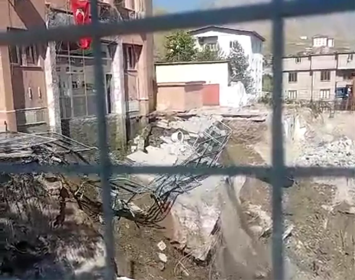 Hakkari'de Yeni Adliye Binası İnşaatı Çökme Olayına Neden Oldu