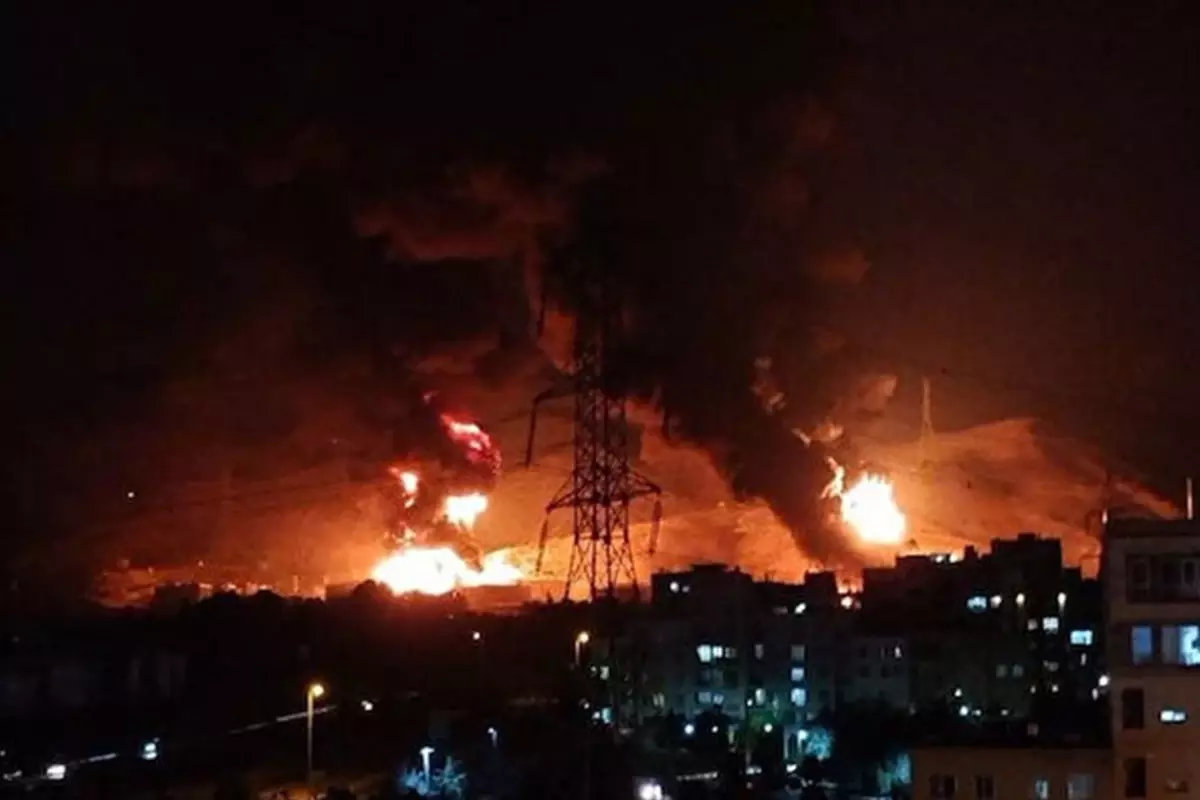 İsrail, Tahran'daki bir petrol deposunu vurdu