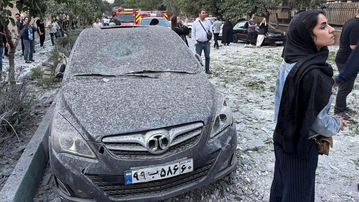 İsrail'in İran'a saldırısı Ortadoğu'daki güç dengelerini nasıl sarstı?
