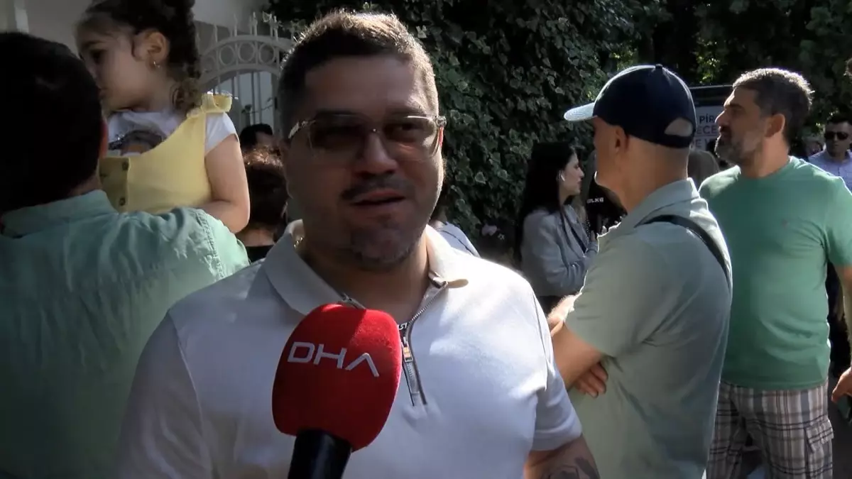 LGS Sınavı Başladı: 8'inci Sınıf Öğrencileri Heyecanla Bekliyor