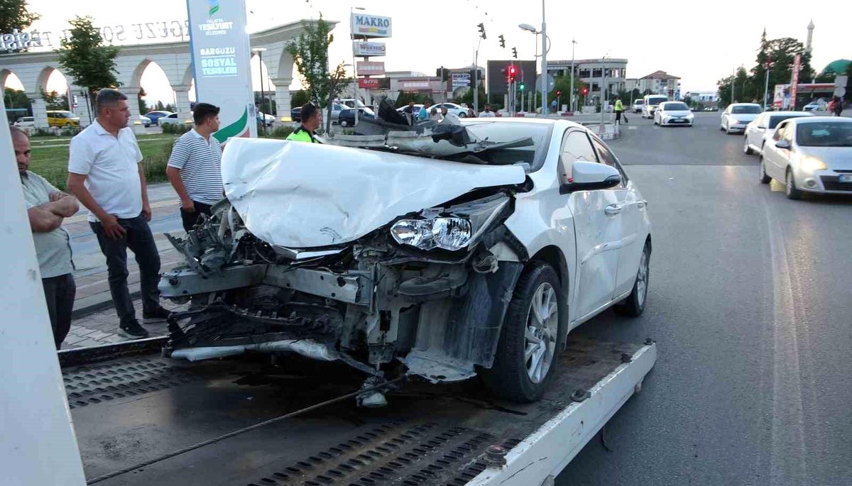 Malatya'da Trafik Kazası: 2 Yaralı