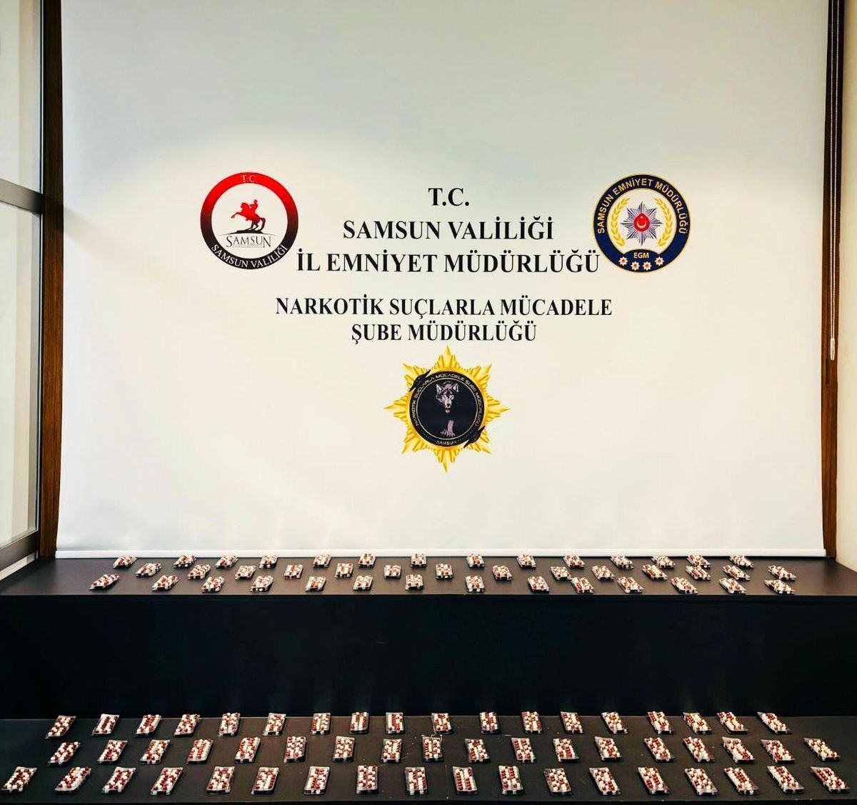 Samsun'da 2 bin 300 adet sentetik ecza ele geçirildi