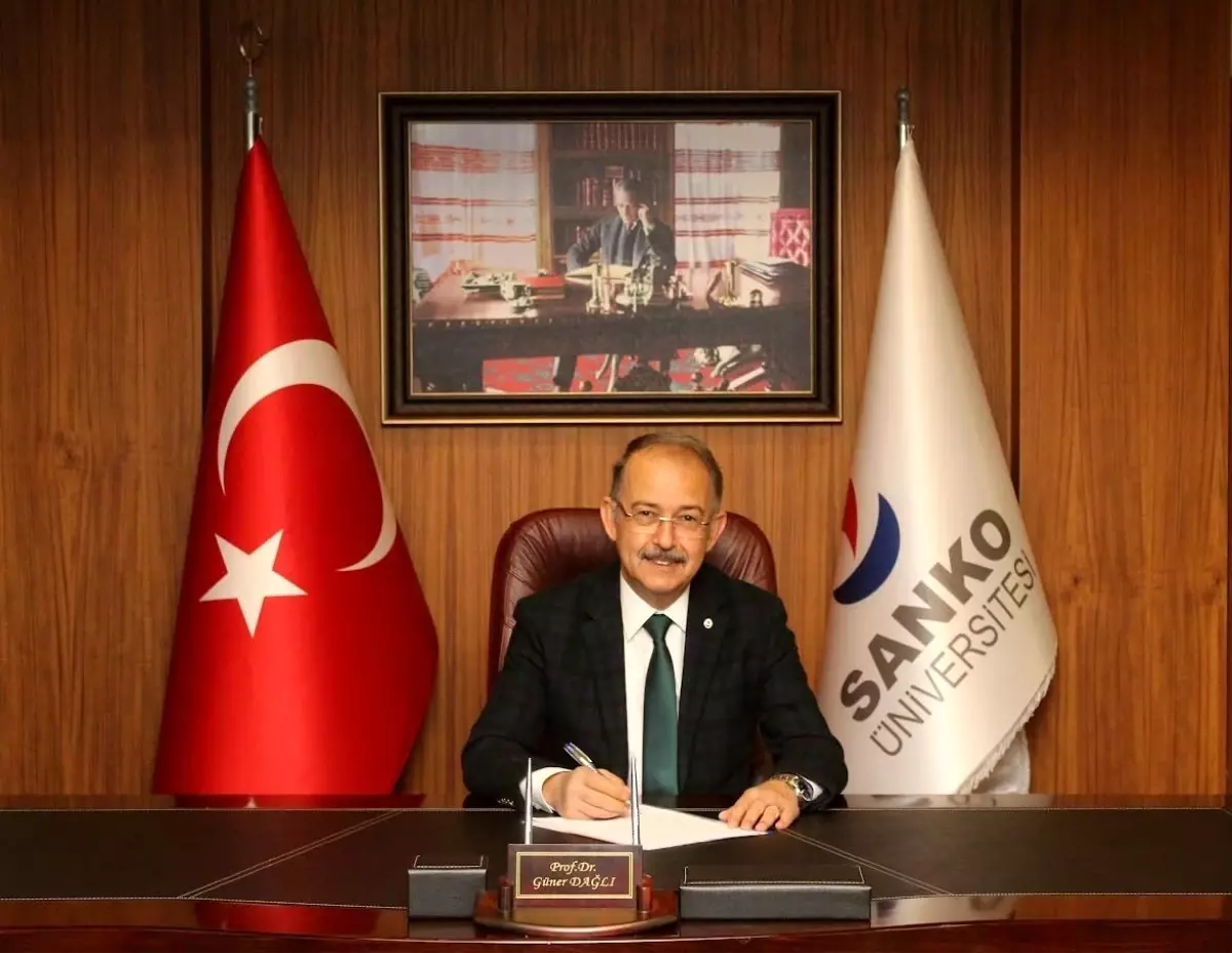 SANKO Üniversitesi Rektörü'nden Babalar Günü Mesajı