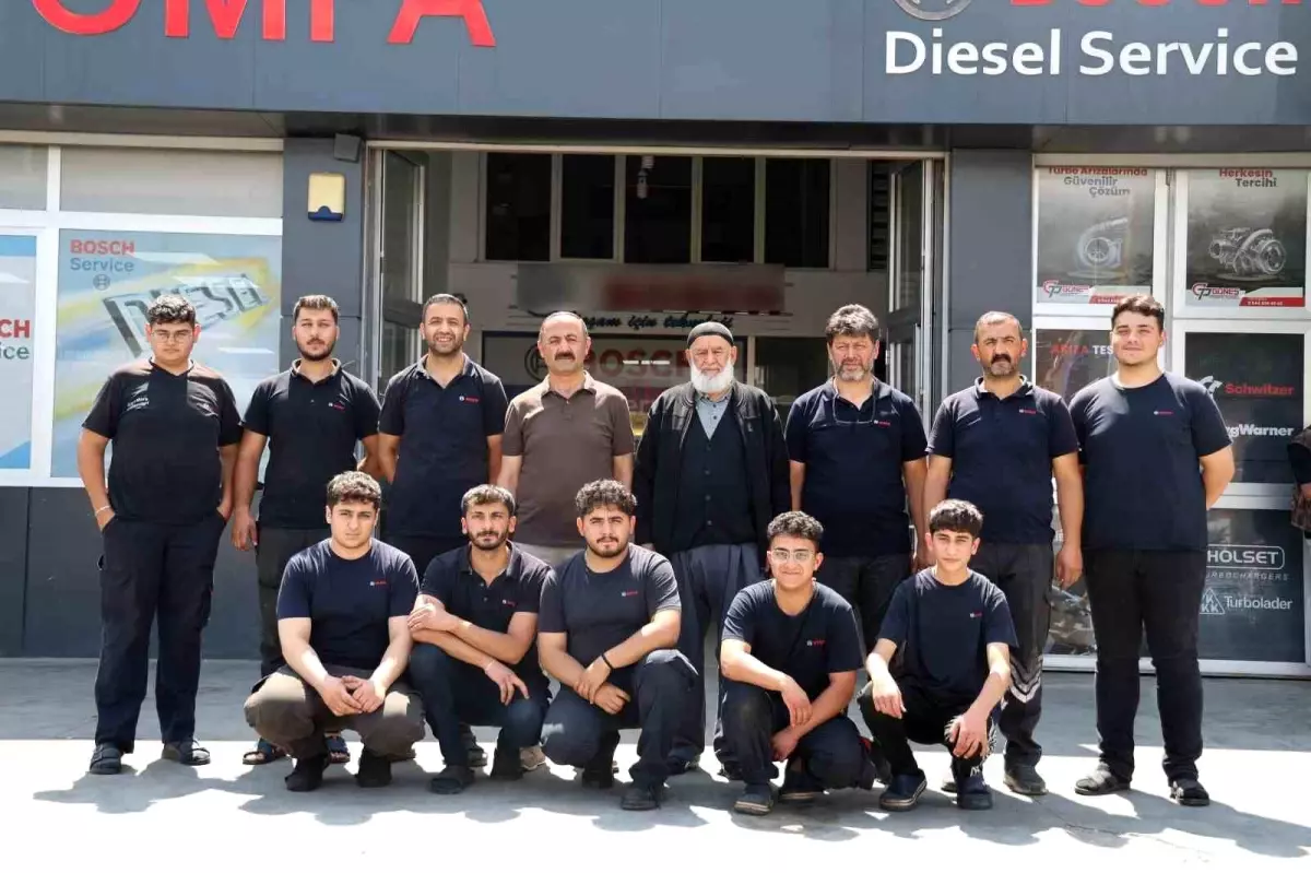 Dört Kuşak Bir Arada: Ahmet Güneş'in Babalar Günü Sürprizi