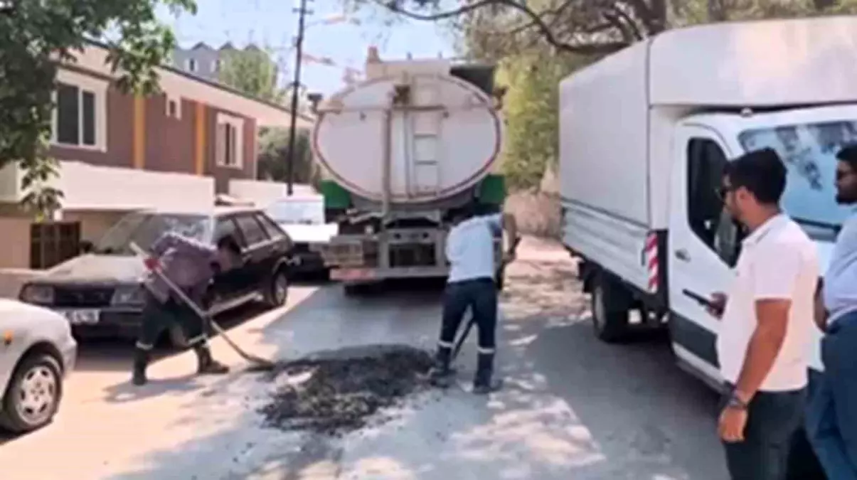 Kırıkhan'da Beton Mikseri Yol Ortasına Beton Döktü