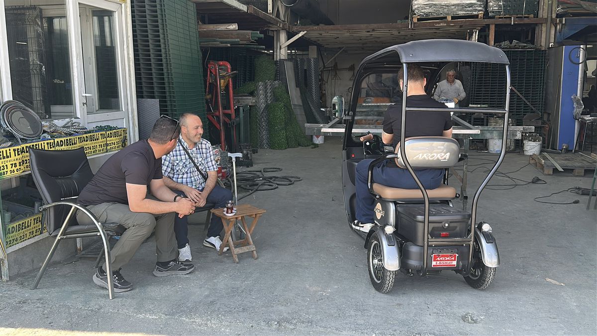 Kütahya'da Arkadaşlık Duygusal Bir Jestle Taçlandı