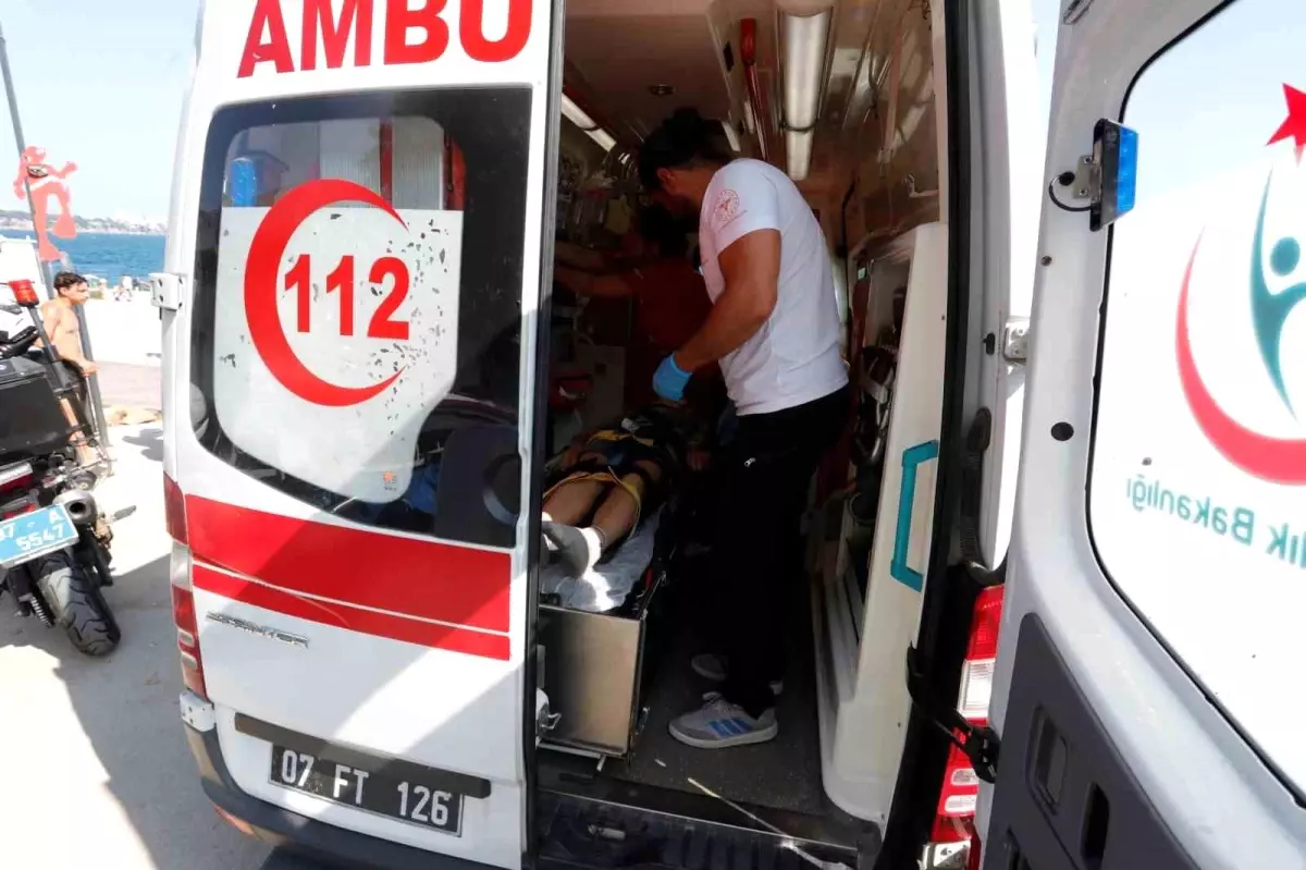 Antalya'da 15 Yaşındaki Çocuğun Başına Scooter Düştü