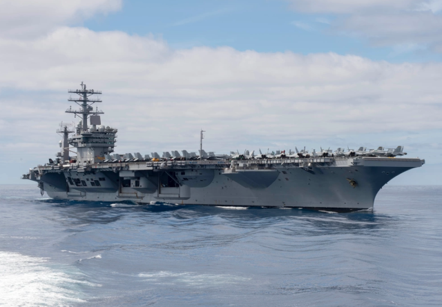 ABD uçak gemisi USS Nimitz, Orta Doğu'ya doğru hareket etmeye başladı