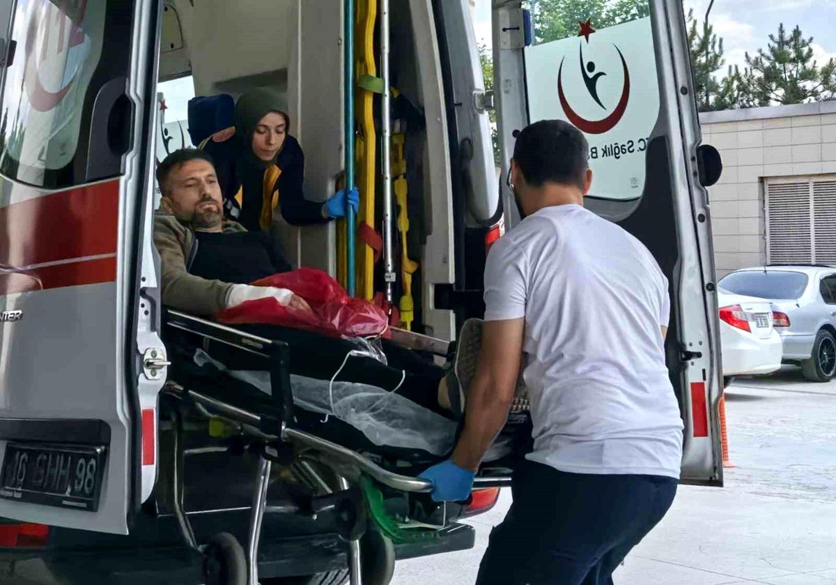 Bursa'da Orman İşçisi Motorlu Testere ile Elini Kesti
