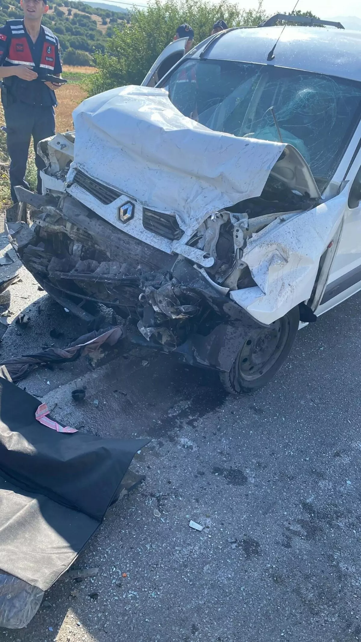 Çanakkale'de Trafik Kazası: İki Kişi Hayatını Kaybetti