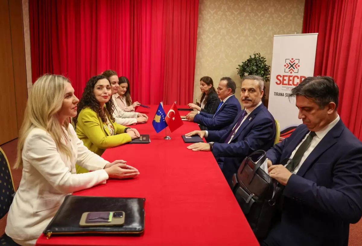 Dışişleri Bakanı Hakan Fidan, Kosova Cumhurbaşkanı ile Görüştü