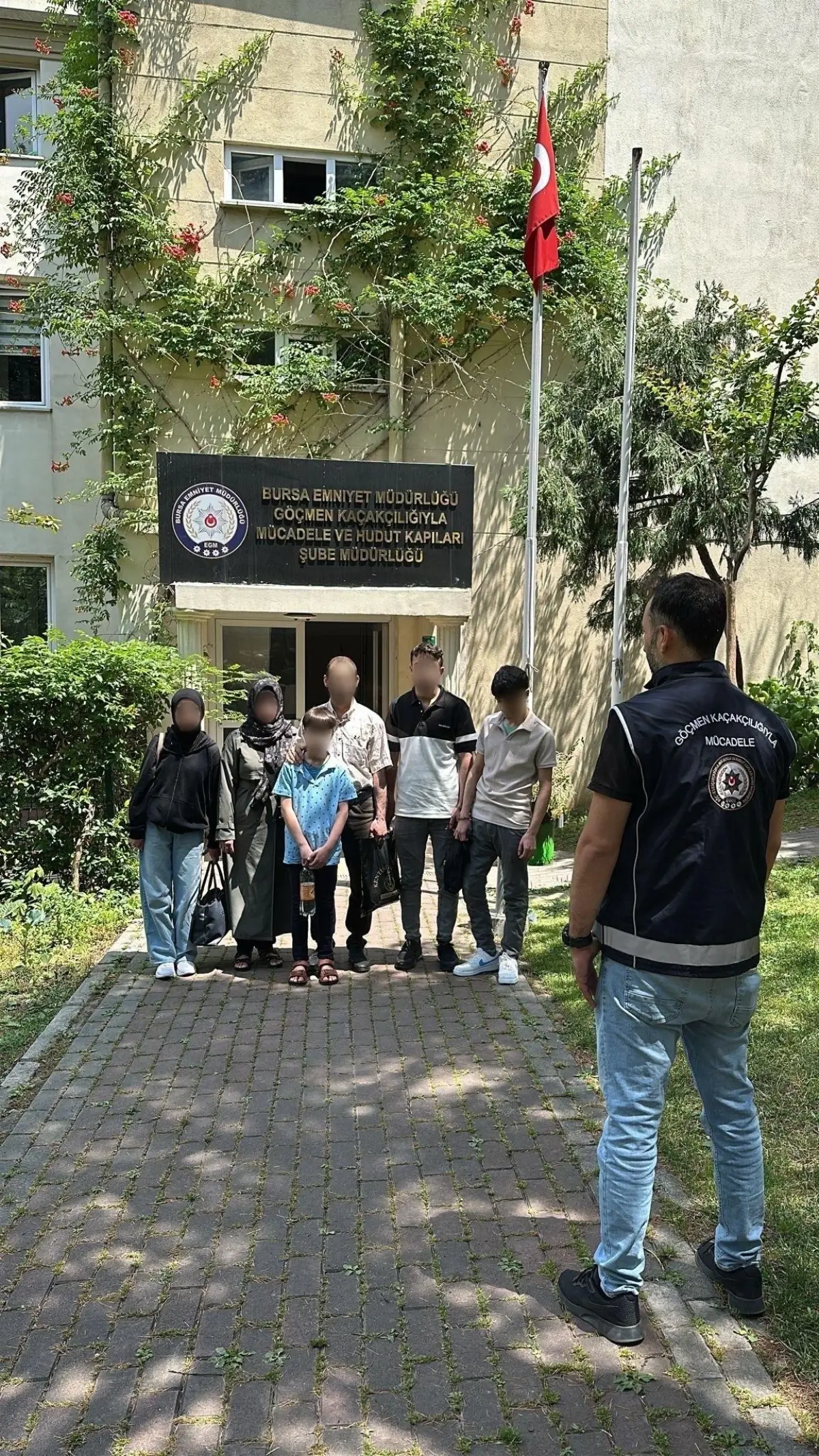 Bursa'da Kaçak Göçmenlere Baskın: 7 Kişi Yakalandı