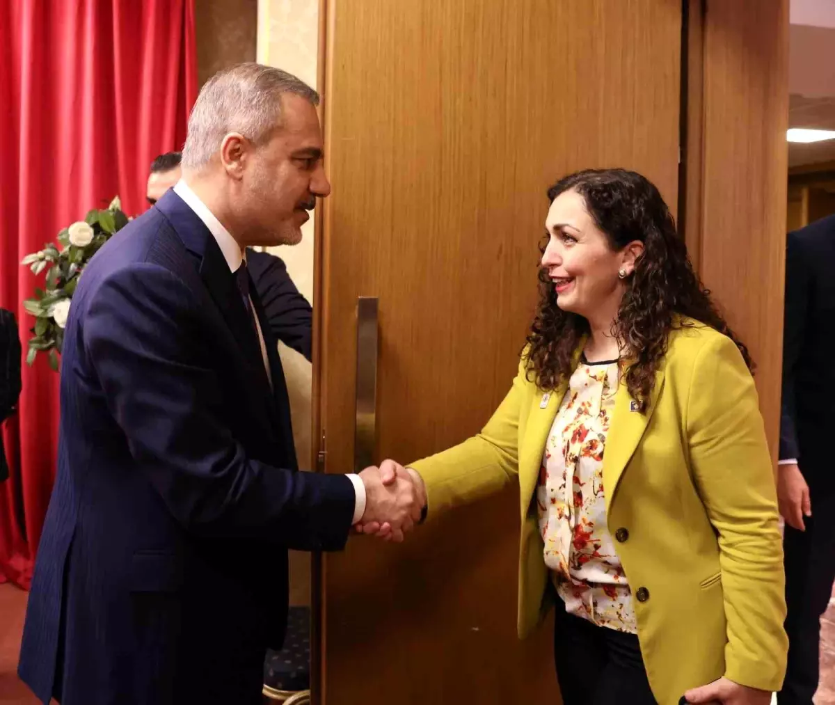 Dışişleri Bakanı Hakan Fidan, Kosova Cumhurbaşkanı ile Görüştü
