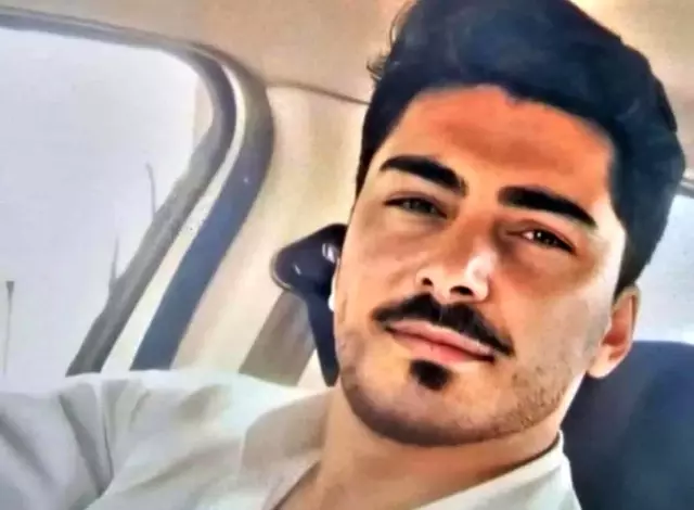 أخبر الجيران عن الضابط الذي انتحر بعد أن قطع صديقه إلى أشلاء