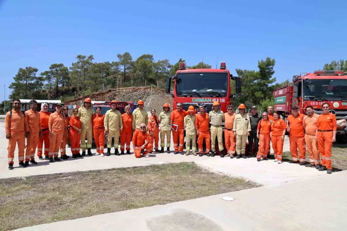 Muğla Orman Bölge Müdürü, Yangın Gönüllüleri ile Toplantı Yaptı