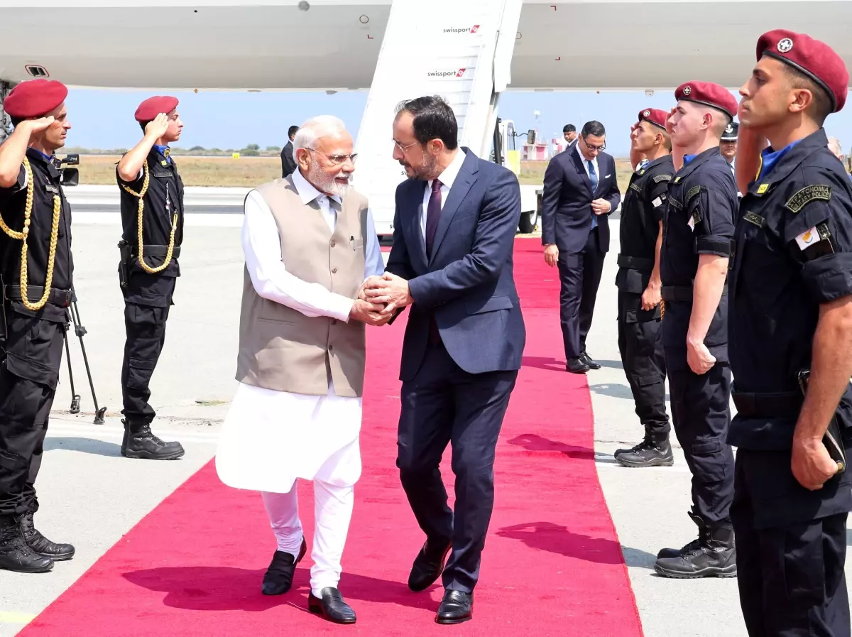 Hindistan lideri Modi Kıbrıs'ta: 'Türkiye'ye bir mesaj'
