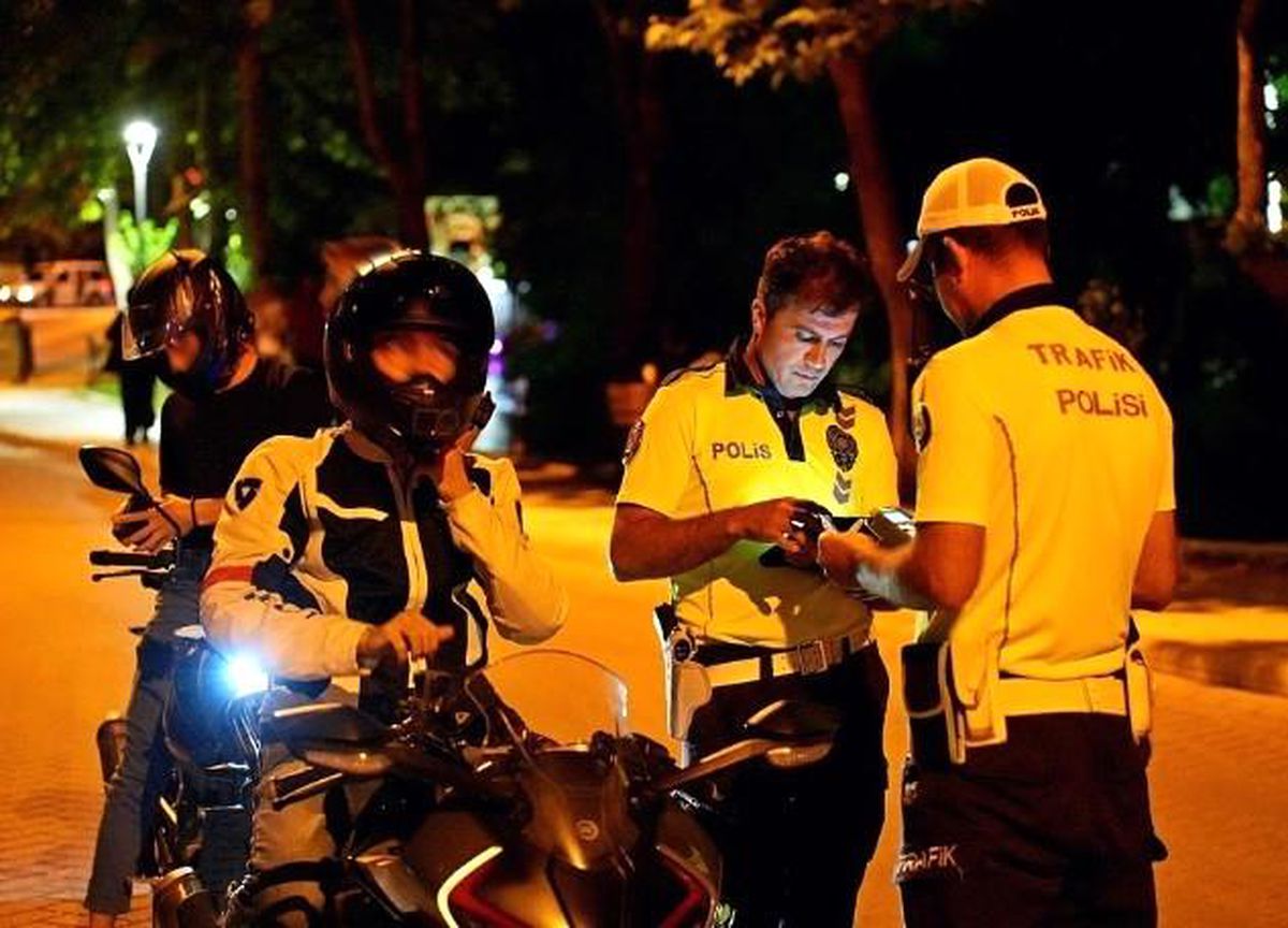 Isparta'da Trafik ve Asayiş Uygulaması: 14 Sürücüye Ceza