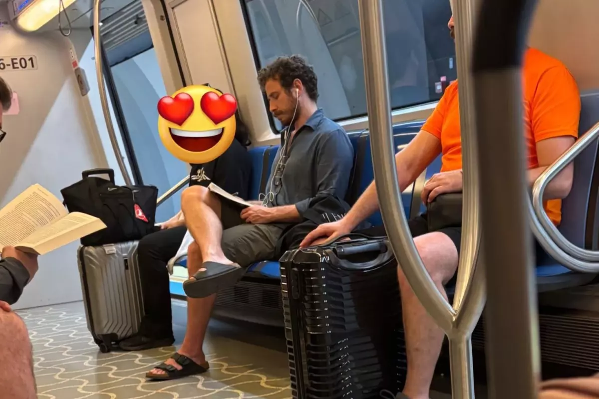 Metroda ünlü var! Cem Yiğit Üzümoğlu halkla iç içe yolculuk yaptı