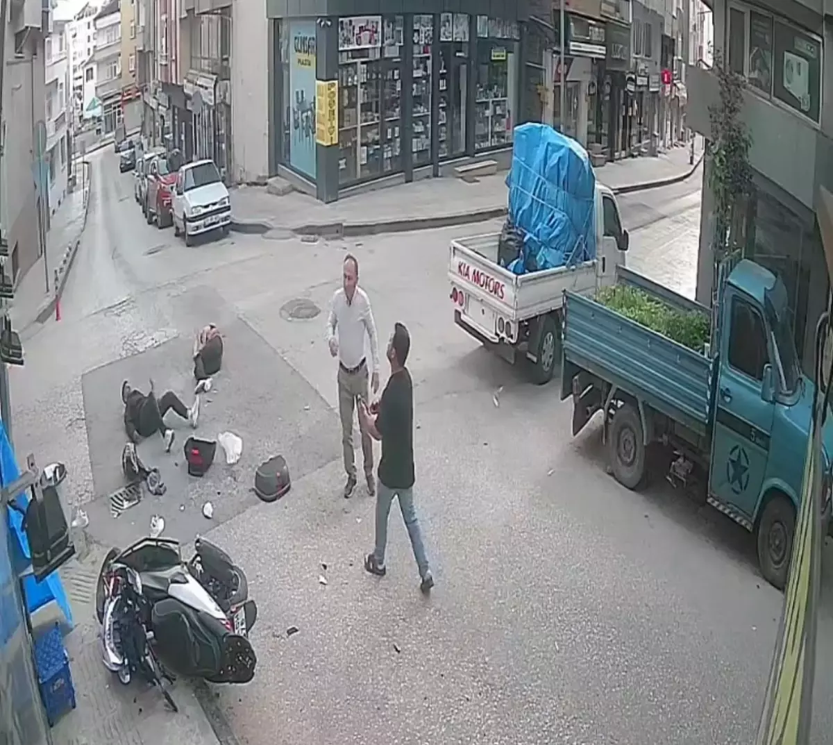 Ordu'da Motosiklet ve Minibüs Çarpıştı: İki Yaralı
