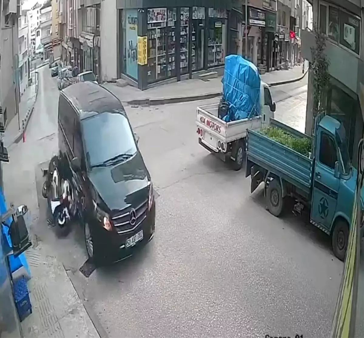 Ordu'da Trafik Kazası: Panelvan ile Motosiklet Çarpıştı, 2 Yaralı