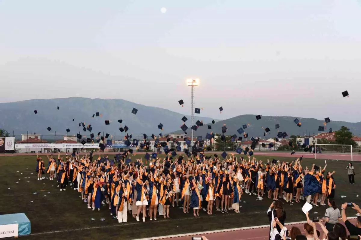 MSKÜ Sağlık Bilimleri Fakültesi 2024-2025 Mezuniyet Töreni Coşkuyla Gerçekleştirildi