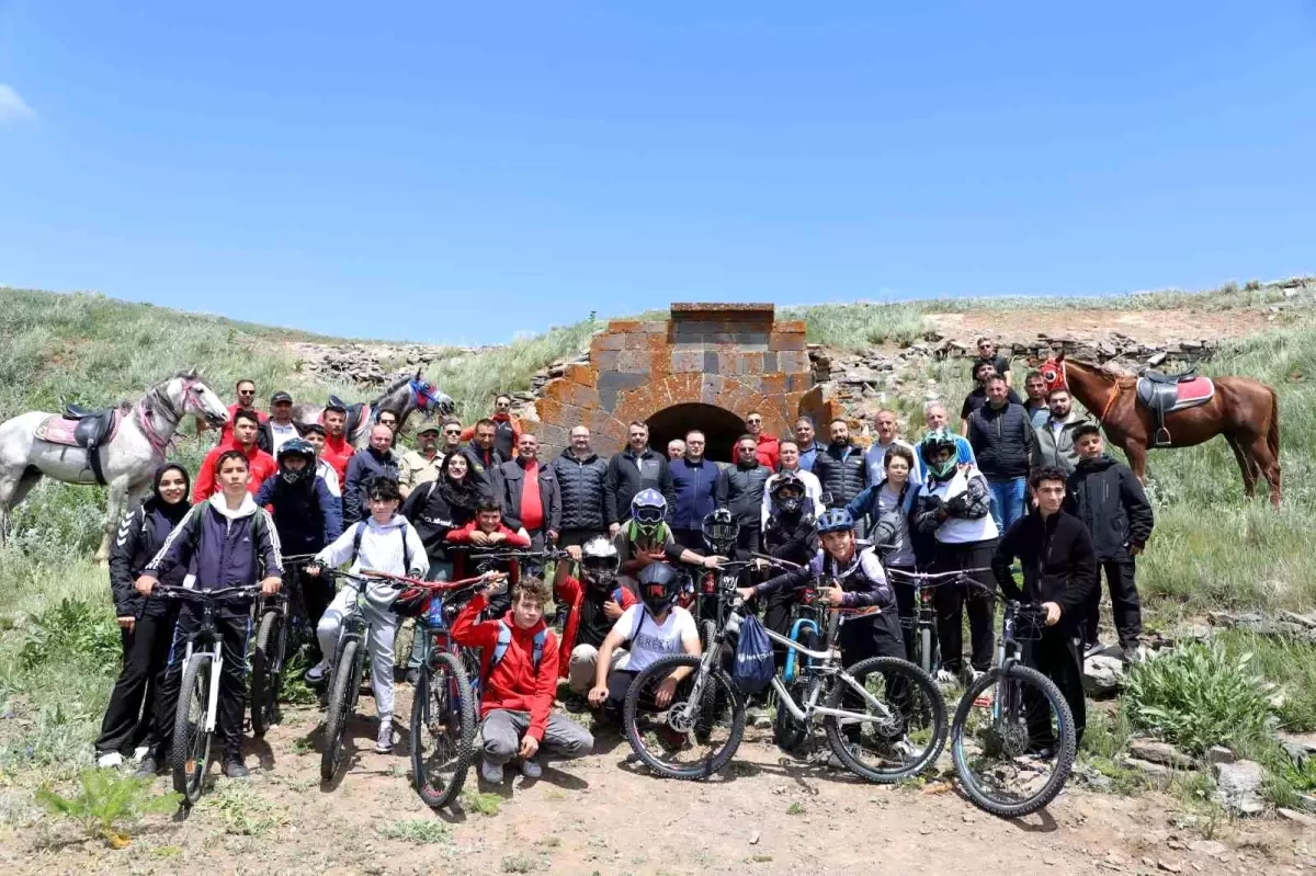 Erzurum'da 'Tarihe Pedallıyoruz' Etkinliği Yoğun İlgi Gördü