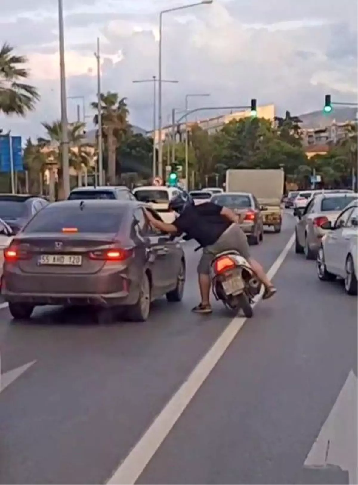 Samsun'da Trafik Tartışması Kavgaya Dönüştü