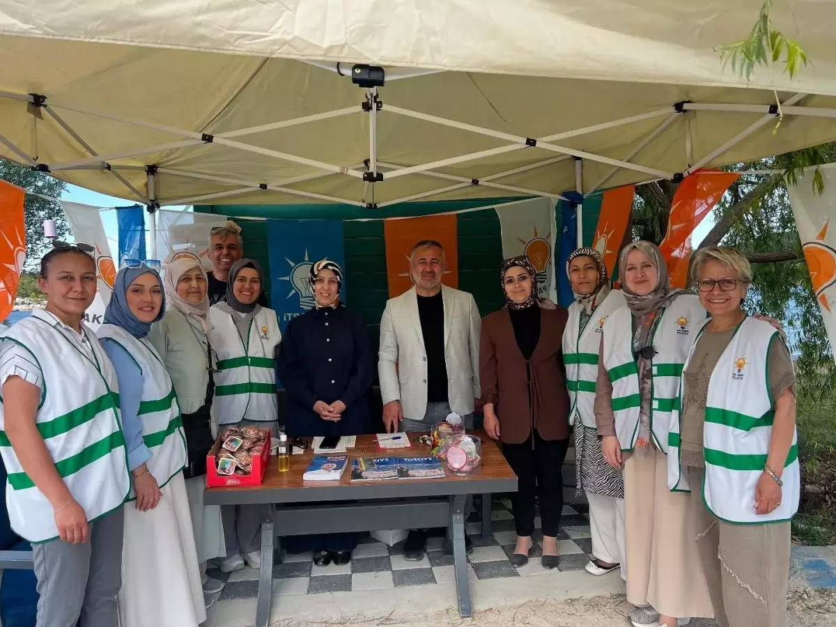 AK Parti Bilecik İl Başkanlığı'nın Üyelik Standına Yoğun İlgi
