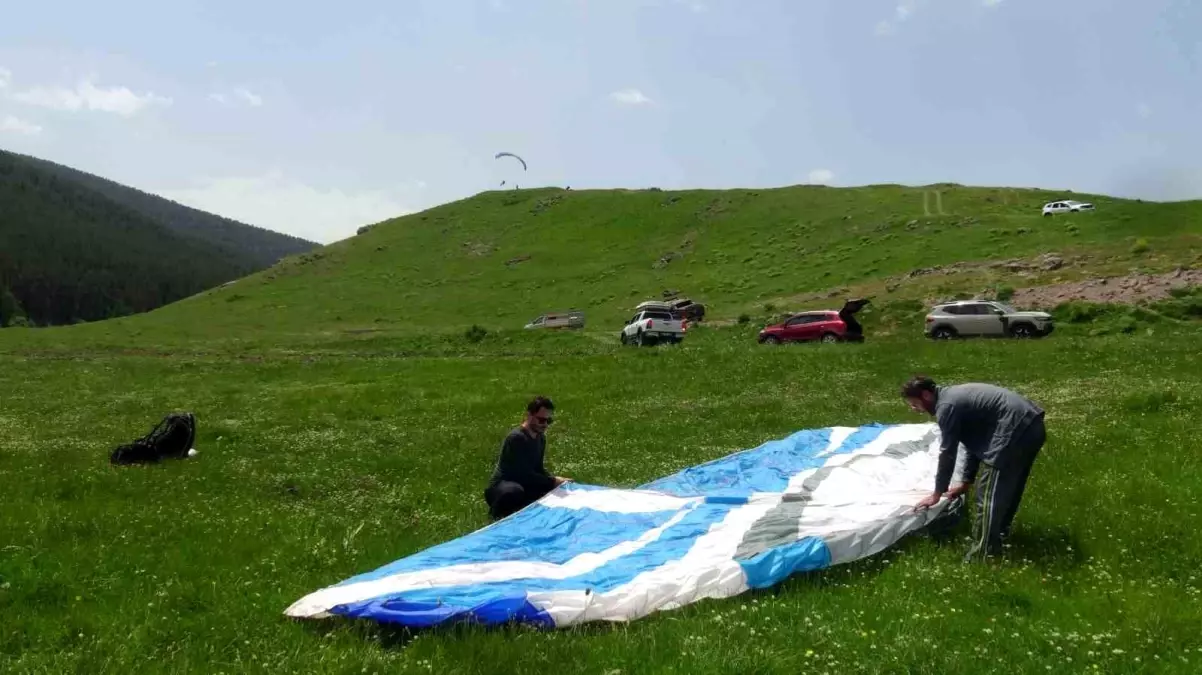 Artvin'de P2 Yamaç Paraşütü Eğitimi Tamamlandı