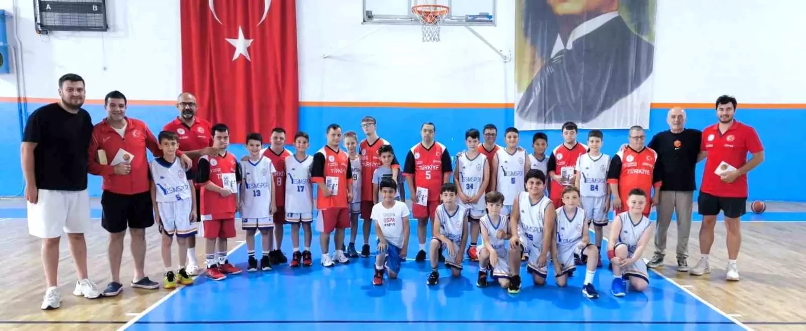 Down Sendromlular Basketbol Milli Takımı, Yeşim Spor Kulübü’nü Ziyaret Etti