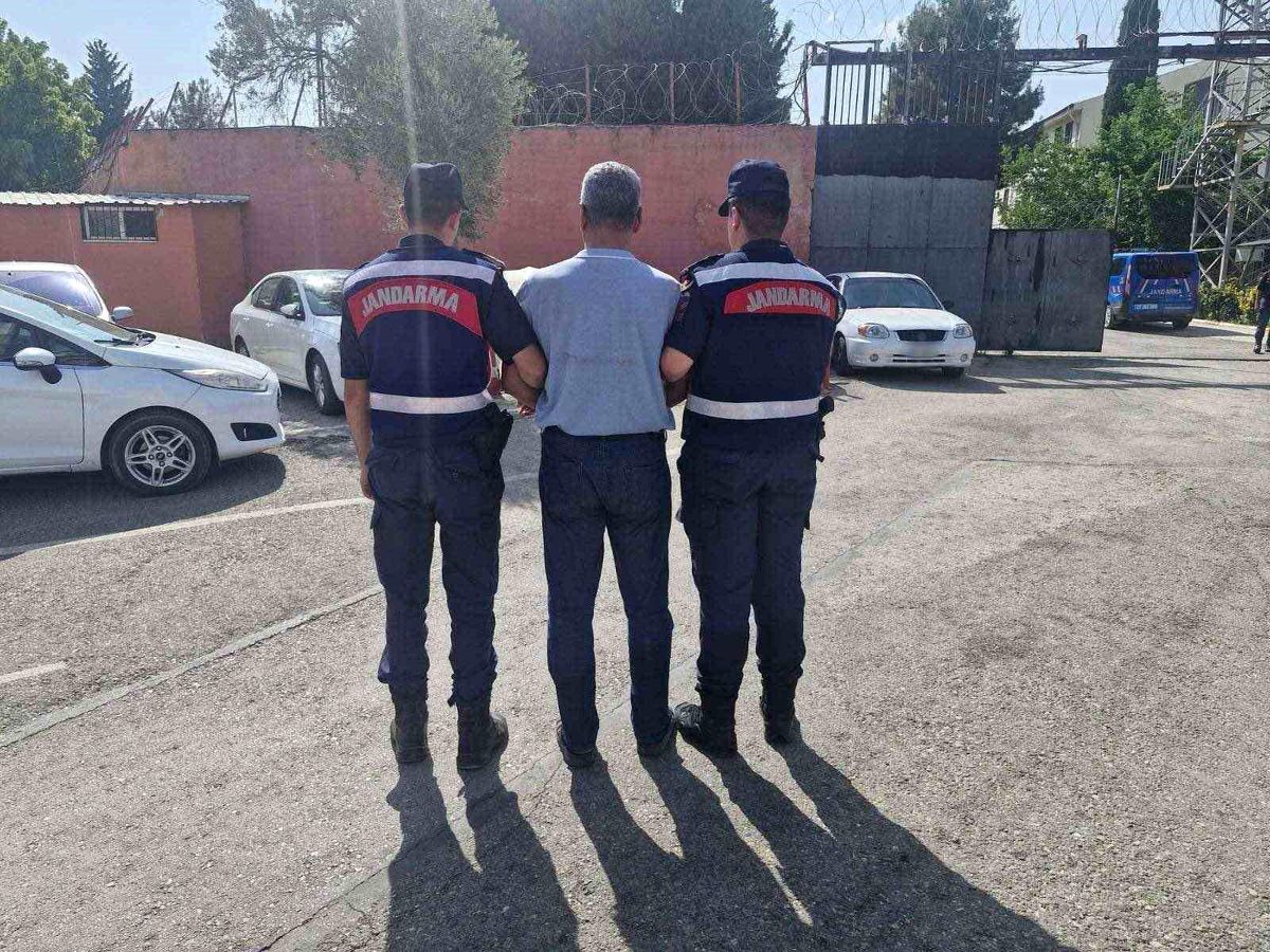 Gaziantep'te Silah Kaçakçılığı Operasyonu: 5 Tabanca ve 1 Av Tüfeği Ele Geçirildi