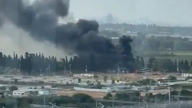 İran'dan İsrail'e yeni saldırı dalgası! Füzeler Tel Aviv'i vuruyor İran'dan İsrail'e yeni saldırı dalgası! Füzeler Tel Aviv'i vuruyor