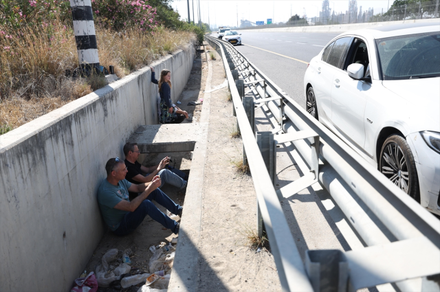 İran'dan İsrail'e yeni saldırı dalgası! Füzeler Tel Aviv'i vuruyor İran'dan İsrail'e yeni saldırı dalgası! Füzeler Tel Aviv'i vuruyor