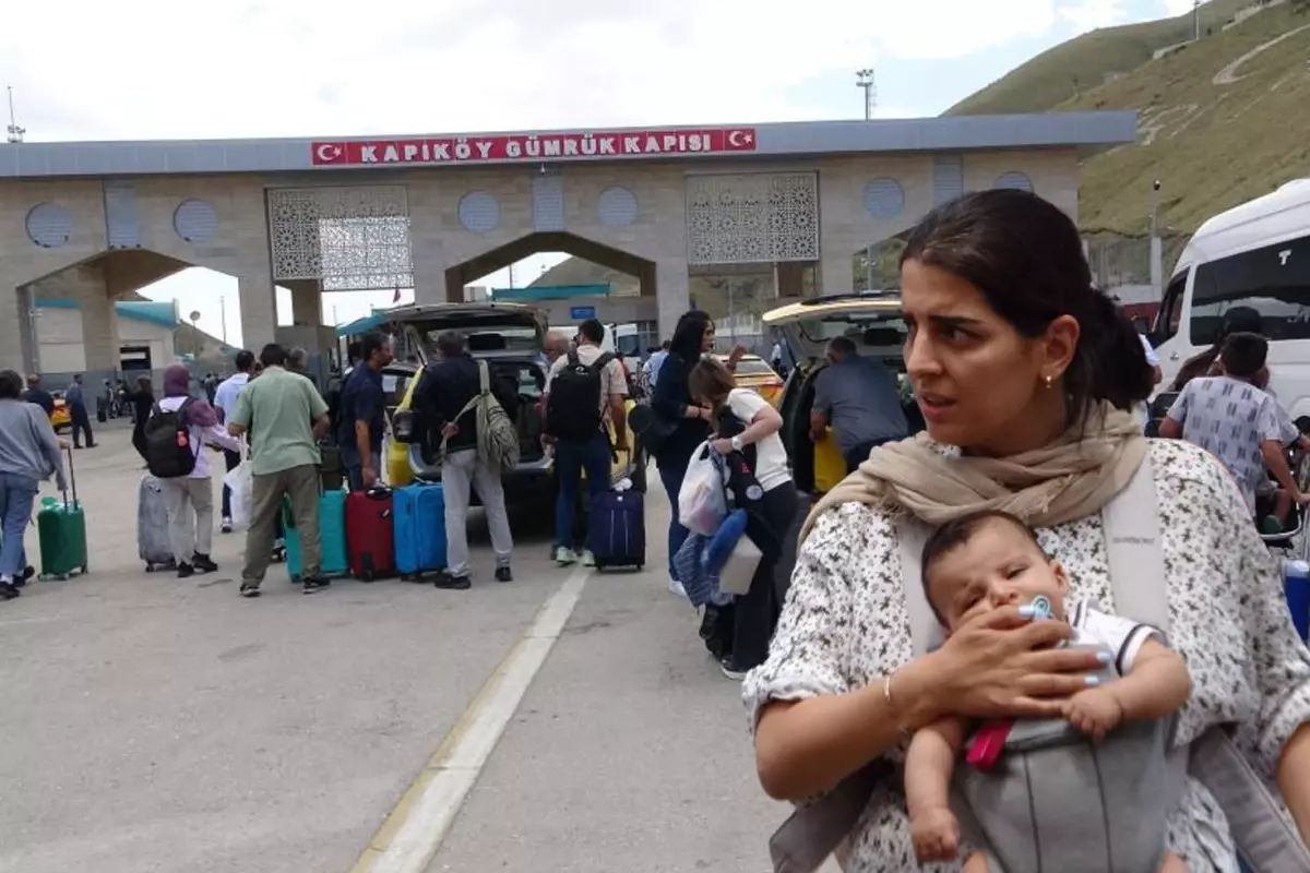 İran'a tersine göç! Kuyruk oluştu, Türkiye'den gidiyorlar