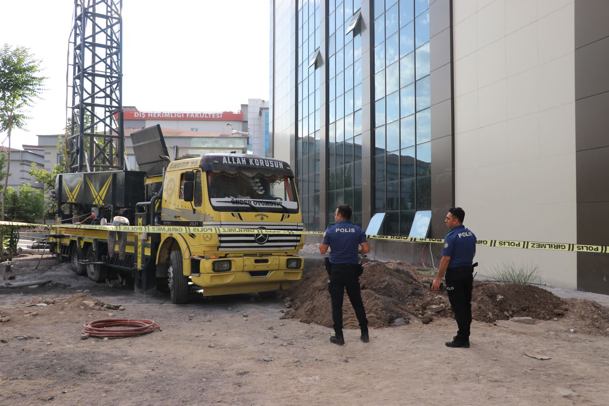 Kayseri'de Sondaj Kuyusuna Düşen İşçi Hayatını Kaybetti