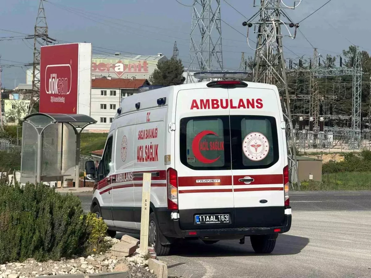 Bilecik'te Trafik Kazası: Motosiklet Sürücüsü Yaralandı