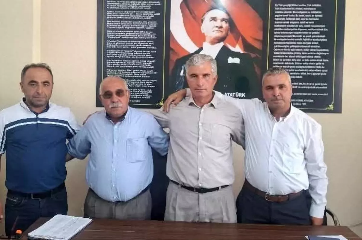 Mehmet Ustacı, Selendi Muhtarlar Derneği Başkanlığı'na Yeniden Seçildi
