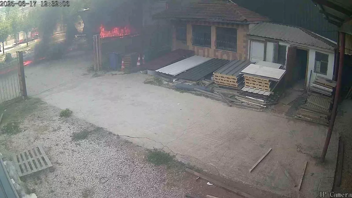 Sakarya'da Tır Kazası: 1 Ölü, 2 Yaralı