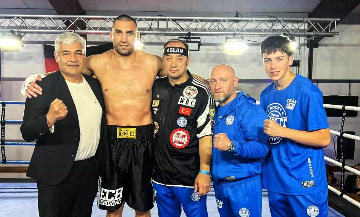 Viktor Faust, Rakibini İlk Raundda Nakavt Etti