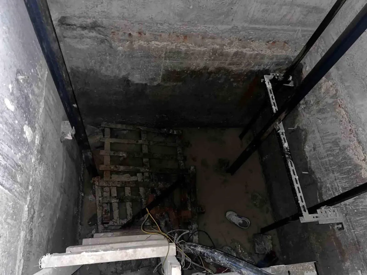 Büyükçekmece'de Müteahhit Elektrik Akımına Kapılarak Hayatını Kaybetti
