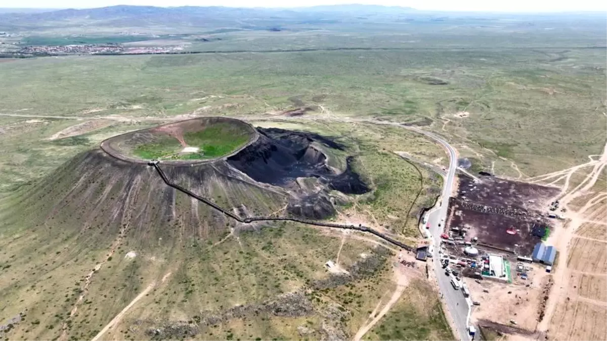 İç Moğolistan'daki Ulanhada Yanardağı Kümesi, Yaz Turizmine Hazır
