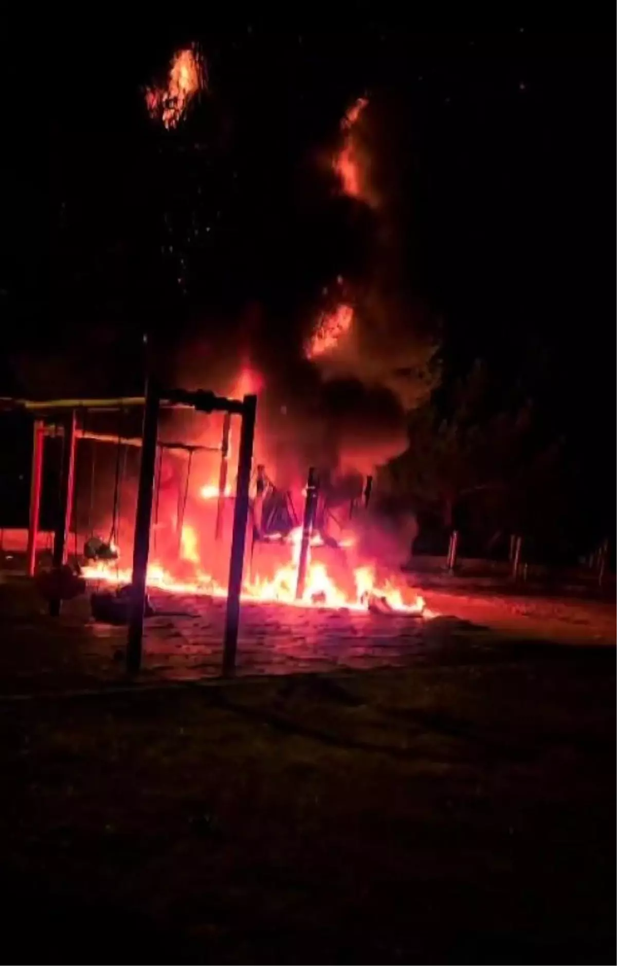 Amasya'da Çocuk Parkında yangına karışan 4 şüpheli gözaltına alındı